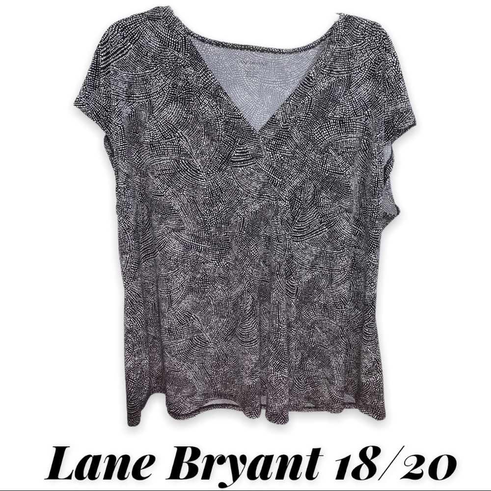 Lane Bryant Black & White v-neck short sleeved top